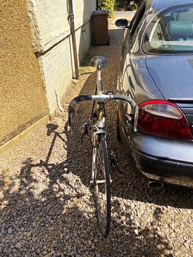 Specialized allez road bike - specialized,